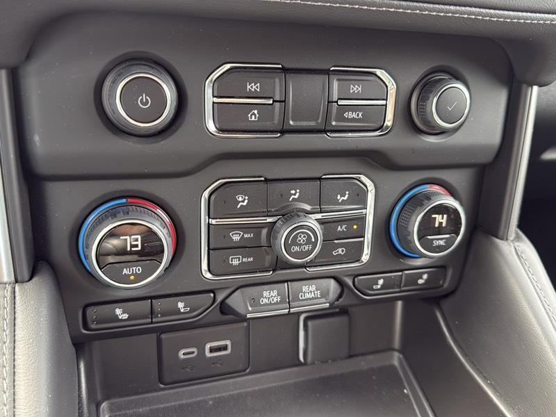 Chevrolet Suburban LT 4WD 2023