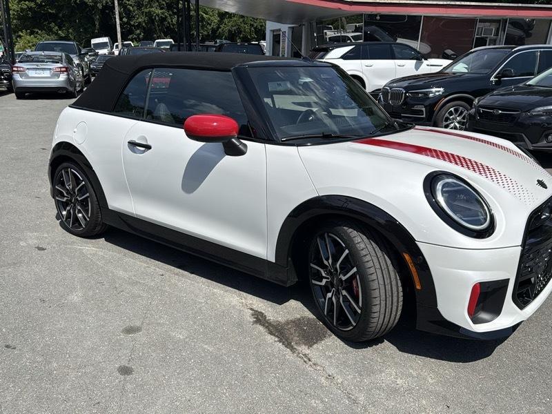 MINI Cooper JCW Signature Convertible 2025