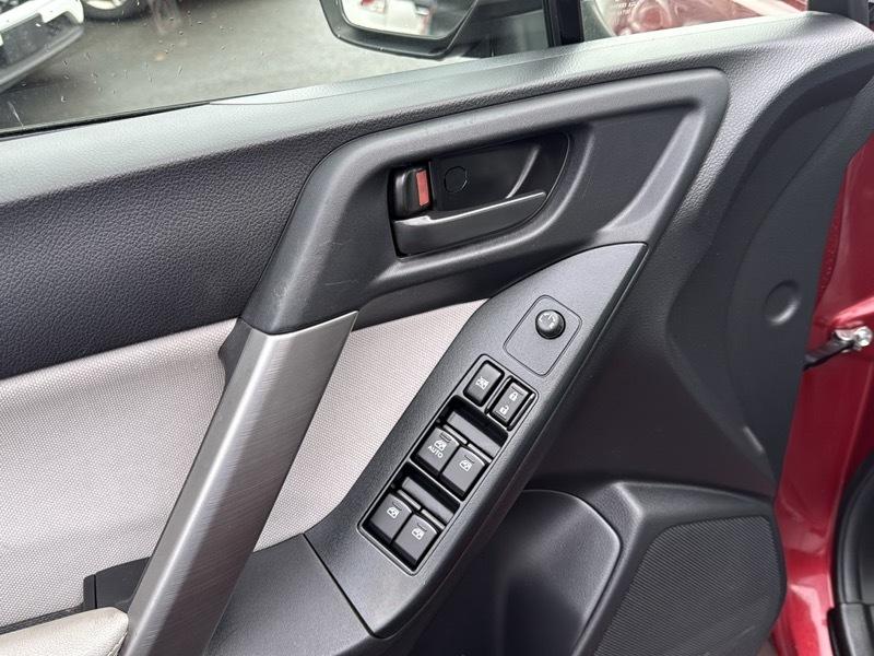 Subaru Forester 2.5i Premium PZEV CVT 2016