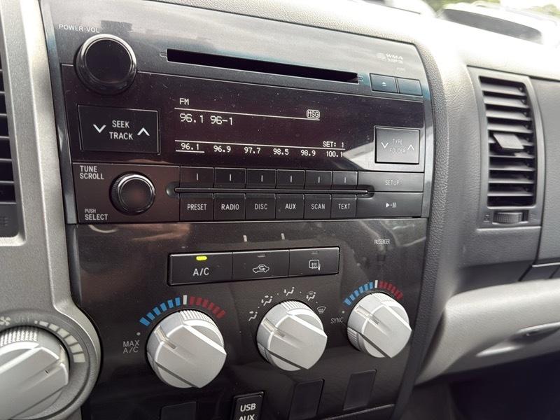 Toyota Tundra SR5 Double Cab 4WD 2013
