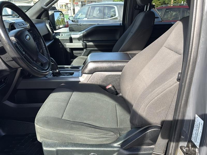 Ford F-150 4WD SuperCrew 145" XLT 2017