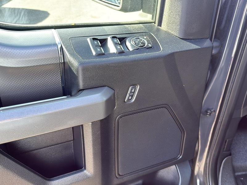 Ford F-150 4WD SuperCrew 145" XLT 2017