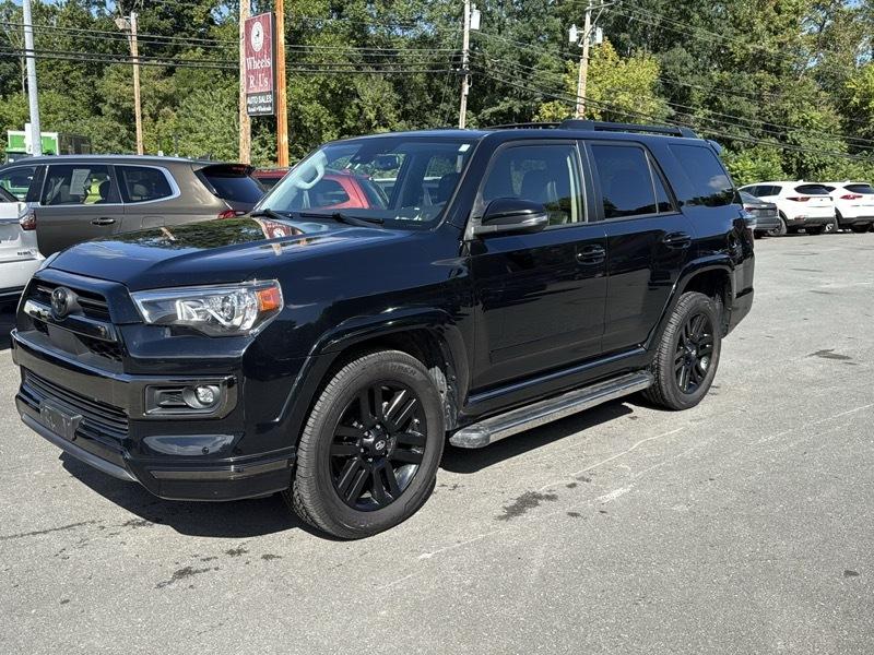 Toyota 4Runner Nightshade 4WD 2021