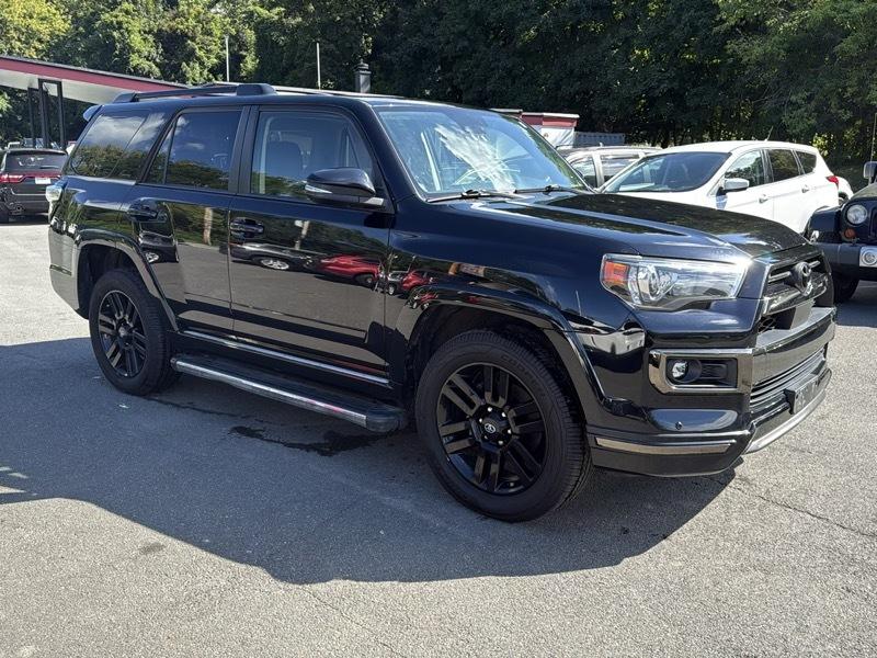 Toyota 4Runner Nightshade 4WD 2021
