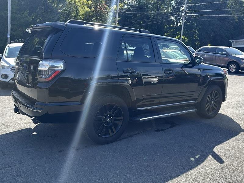 Toyota 4Runner Nightshade 4WD 2021