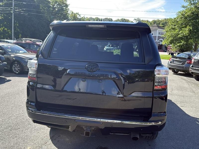Toyota 4Runner Nightshade 4WD 2021