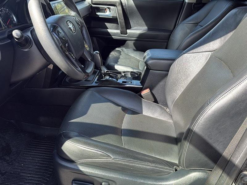 Toyota 4Runner Nightshade 4WD 2021