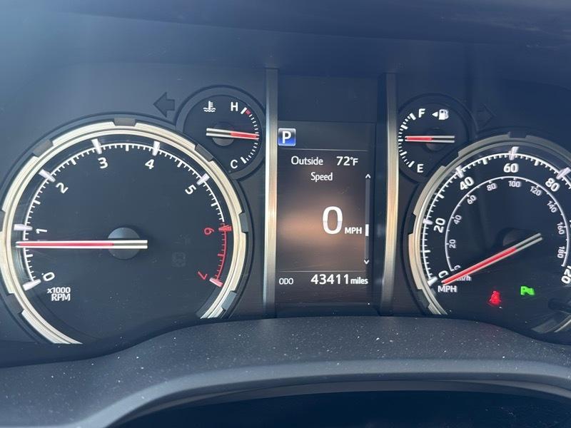 Toyota 4Runner Nightshade 4WD 2021