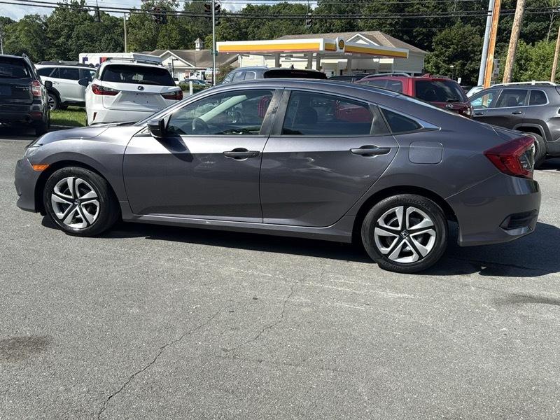 Honda Civic 4dr Sdn LX Auto 2017