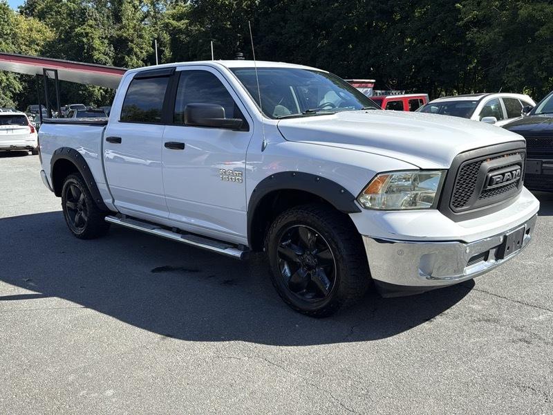 RAM 1500 4WD Crew Cab 140.5" Big Horn 2014
