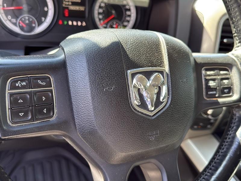 RAM 1500 4WD Crew Cab 140.5" Big Horn 2014