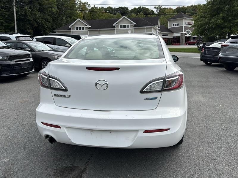 Mazda MAZDA3 i Touring AT 4-Door 2013