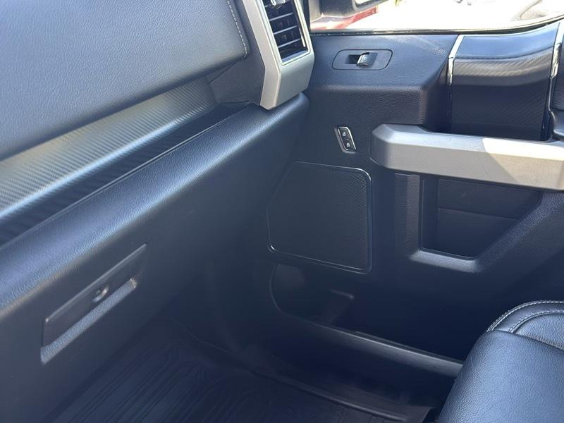 Ford F-150 4WD SuperCrew 150" Lariat 2020