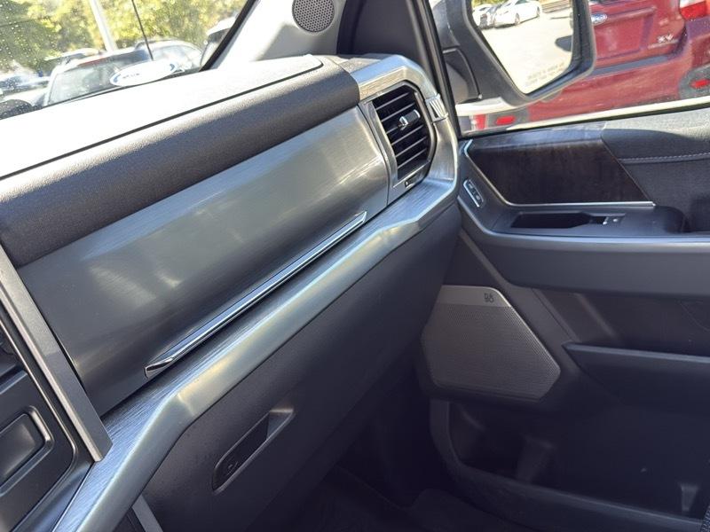 Ford F-150 4WD SuperCrew 145" Lariat 2021