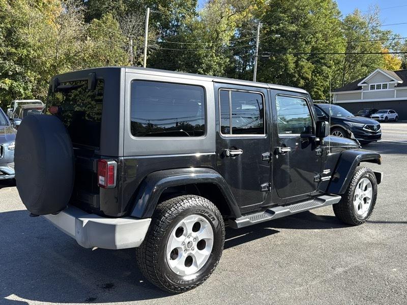 Jeep Wrangler Unlimited Sahara 4WD 2013