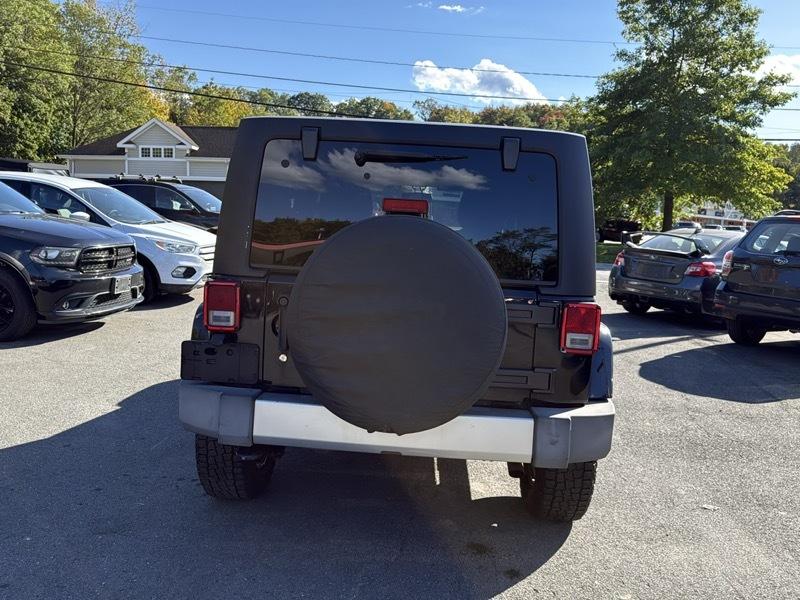 Jeep Wrangler Unlimited Sahara 4WD 2013