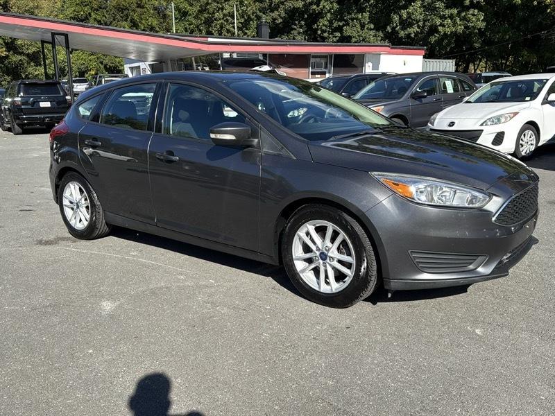 Ford Focus SE Hatch 2015