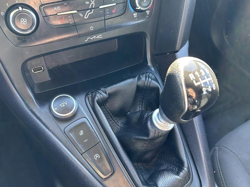 Ford Focus SE Hatch 2015