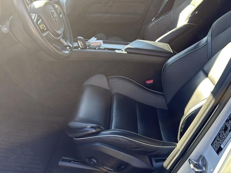 Volvo XC60 T5 R-Design AWD 2021