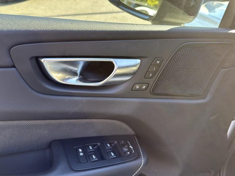 Volvo XC60 T5 R-Design AWD 2021