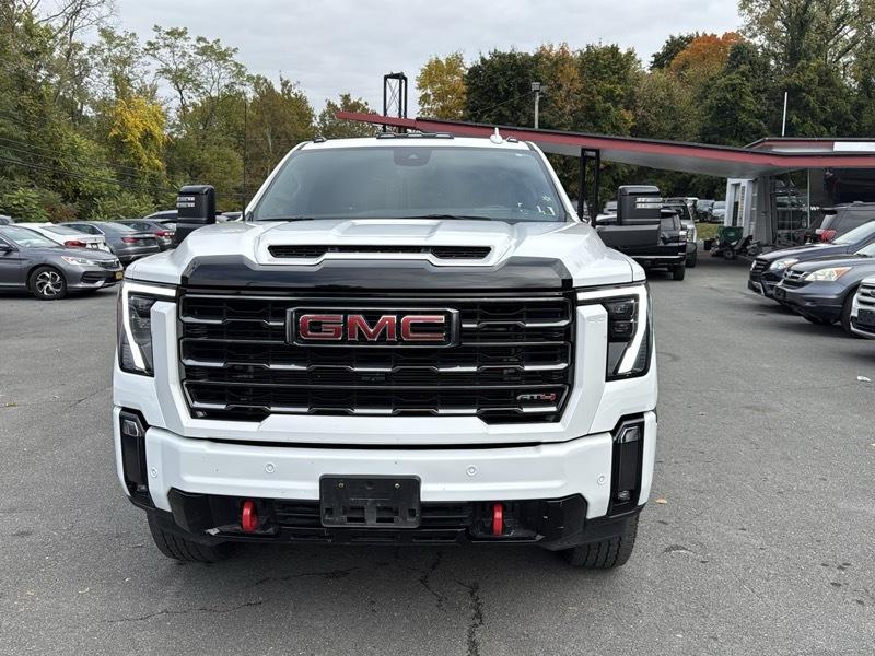 GMC Sierra 2500HD AT4 Crew Cab 4WD 2024