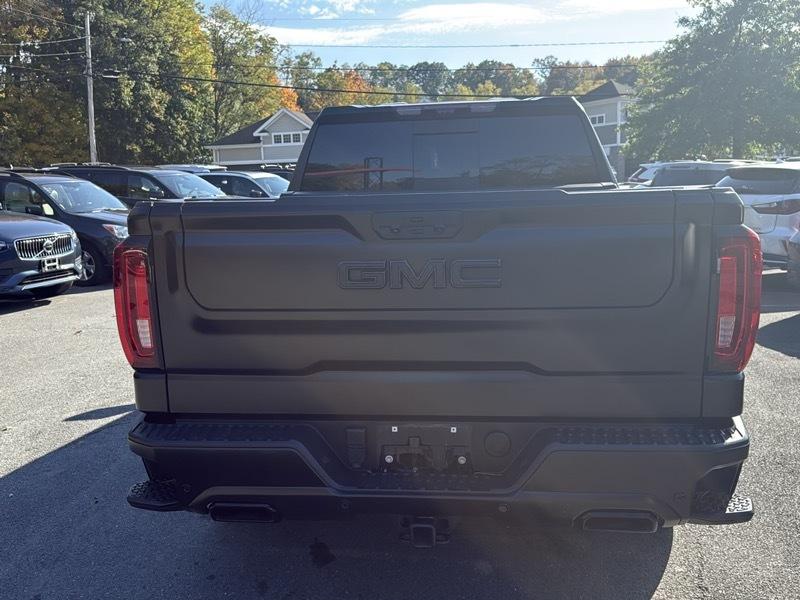 GMC Sierra 1500 Denali Ultimate Crew Cab 4WD 2024
