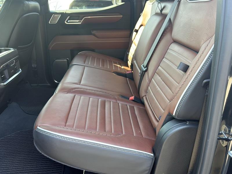 GMC Sierra 1500 Denali Ultimate Crew Cab 4WD 2024