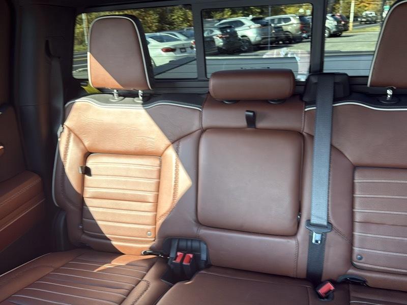 GMC Sierra 1500 Denali Ultimate Crew Cab 4WD 2024