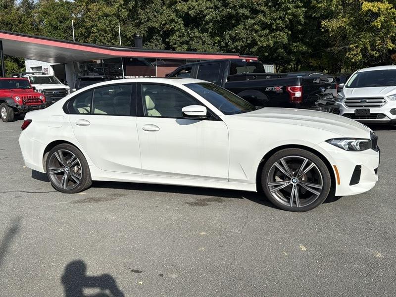 BMW 3-Series 330i xDrive 2023