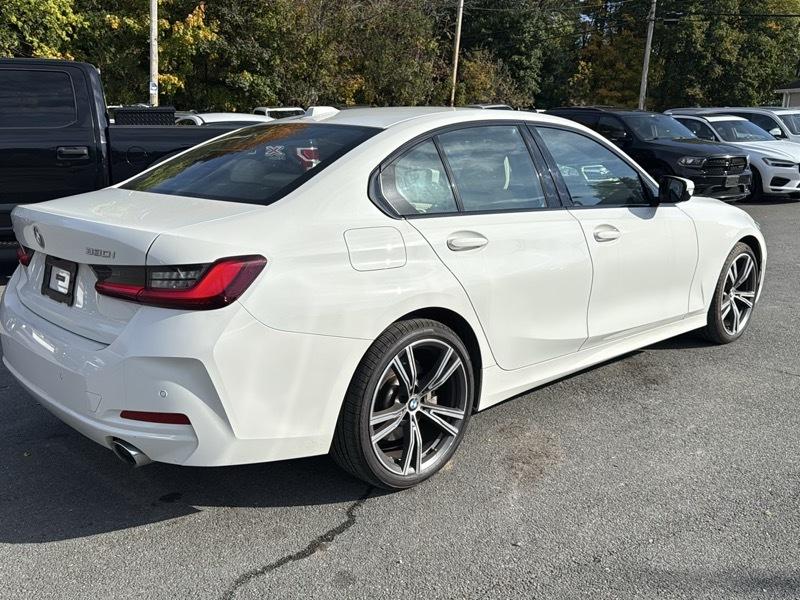 BMW 3-Series 330i xDrive 2023