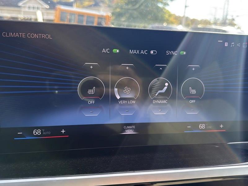 BMW 3-Series 330i xDrive 2023
