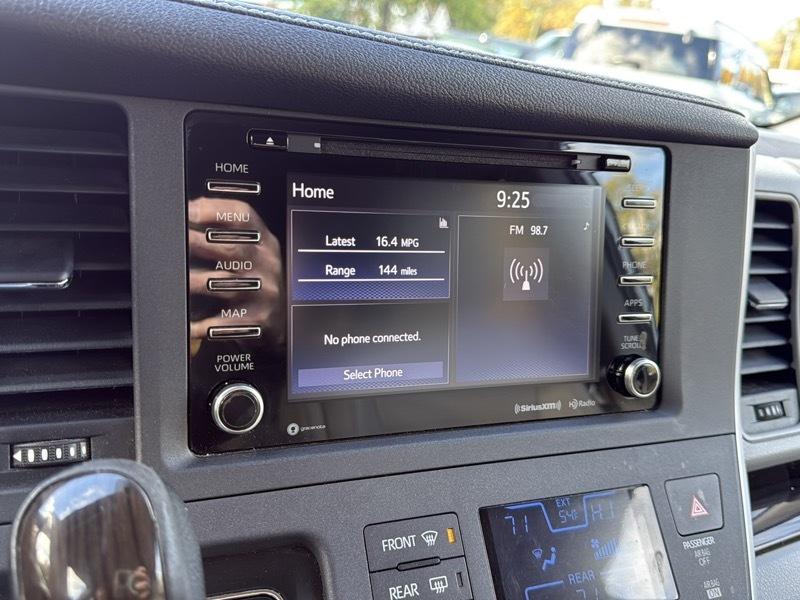 Toyota Sienna XLE 7-Passenger AWD 2020
