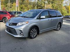 2020 Toyota Sienna 
