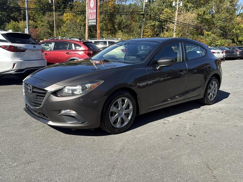 Mazda MAZDA3 i Sport MT 5-Door 2015