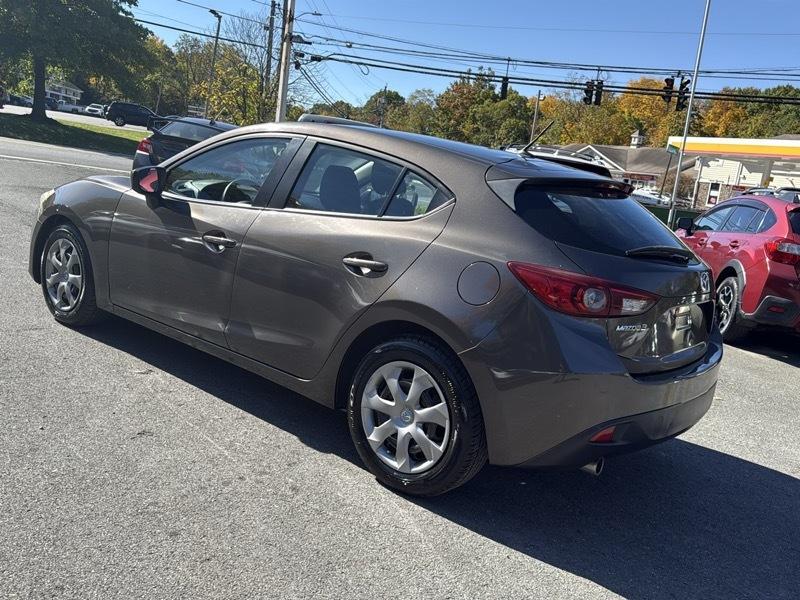 Mazda MAZDA3 i Sport MT 5-Door 2015