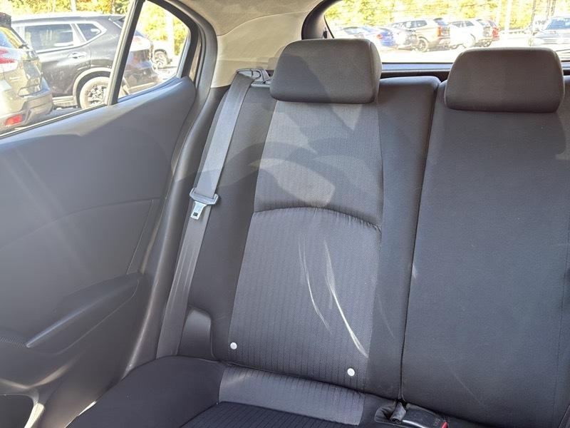 Mazda MAZDA3 i Sport MT 5-Door 2015