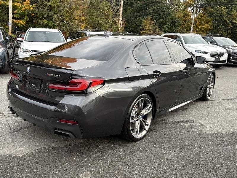 BMW 5-Series M550i xDrive 2021