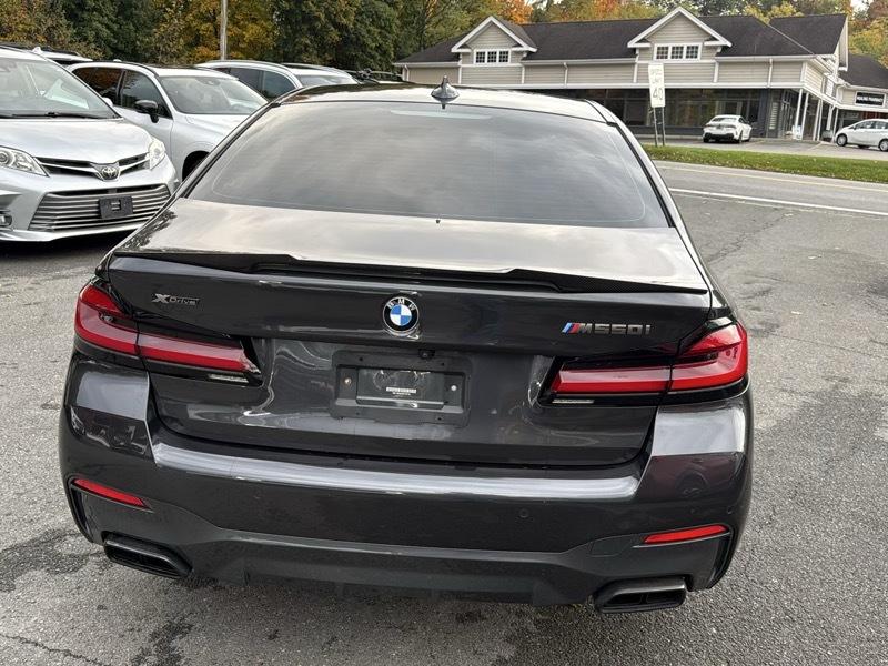 BMW 5-Series M550i xDrive 2021