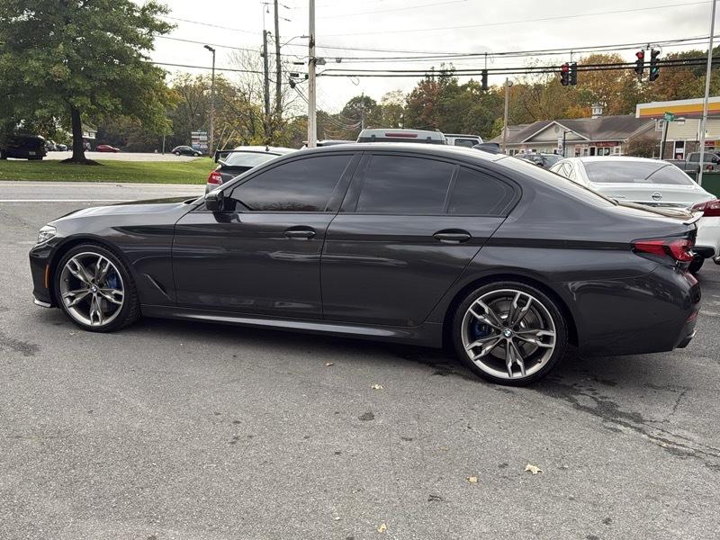 BMW 5-Series M550i xDrive 2021