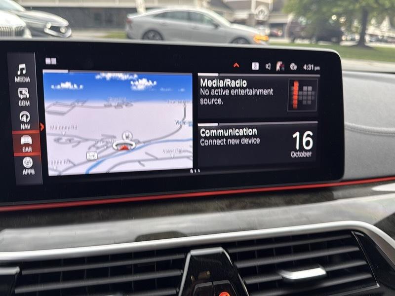 BMW 5-Series M550i xDrive 2021