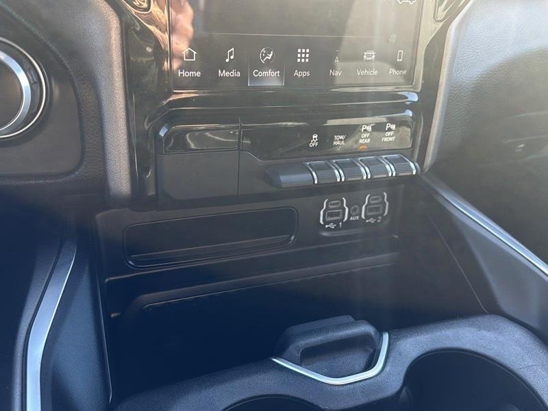 RAM 1500 Big Horn Quad Cab 4WD 2024