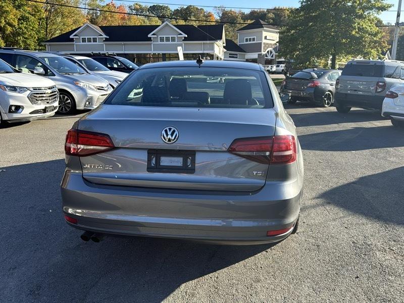 Volkswagen Jetta 1.4T SE 6A 2017