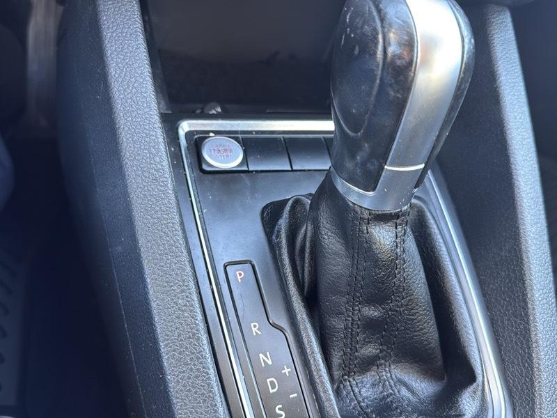 Volkswagen Jetta 1.4T SE 6A 2017
