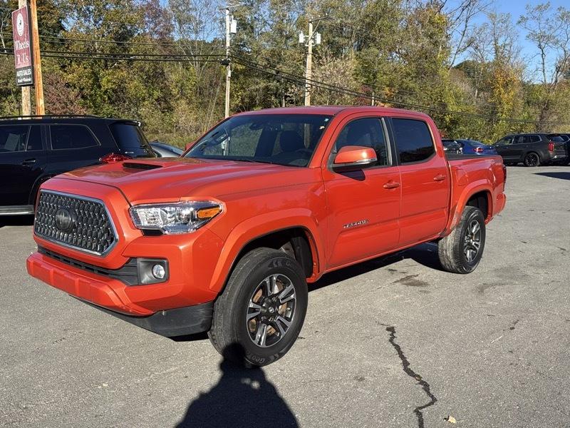 Toyota Tacoma 4WD Double Cab V6 AT TRD Sport (Natl) 2018