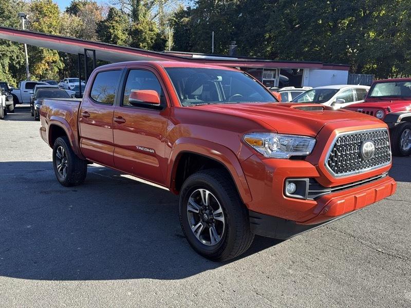 Toyota Tacoma 4WD Double Cab V6 AT TRD Sport (Natl) 2018