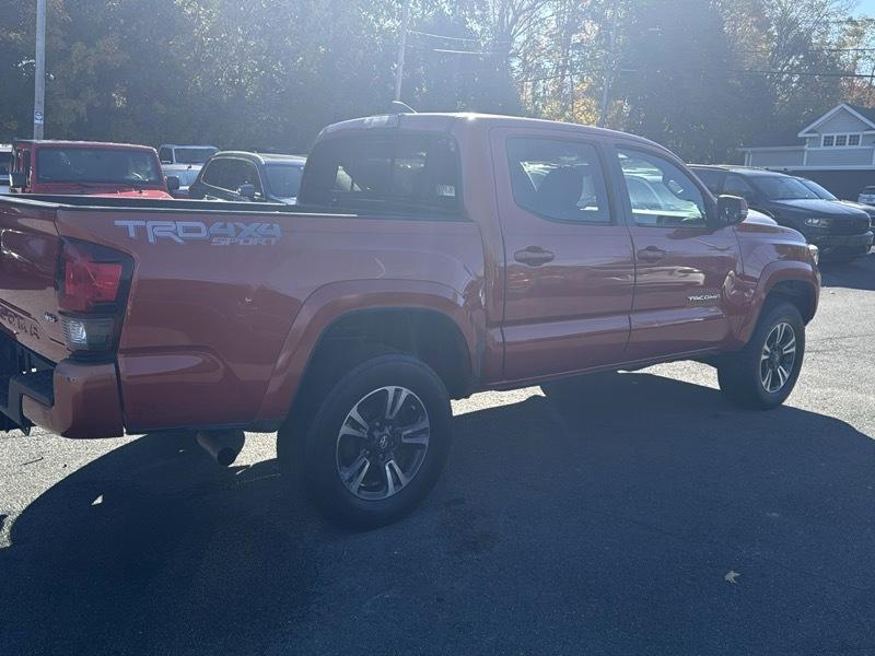 Toyota Tacoma 4WD Double Cab V6 AT TRD Sport (Natl) 2018