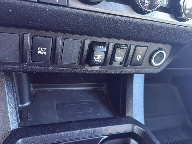 Toyota Tacoma 4WD Double Cab V6 AT TRD Sport (Natl) 2018