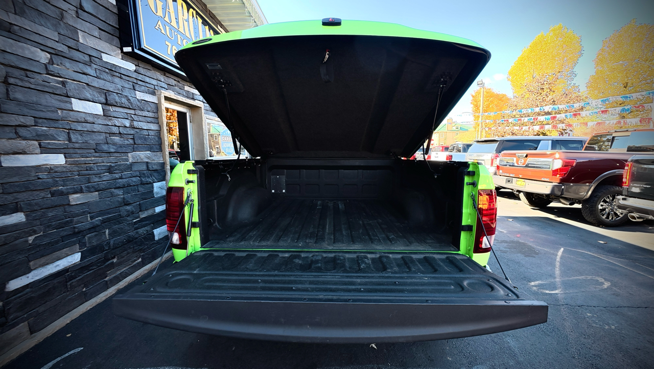 RAM 1500 Sport Crew Cab SWB 4WD 2017 RAM 1500 Sport Crew Cab SWB 4WD 2017