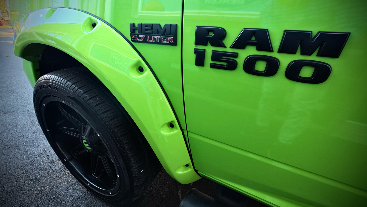 RAM 1500 Sport Crew Cab SWB 4WD 2017 RAM 1500 Sport Crew Cab SWB 4WD 2017