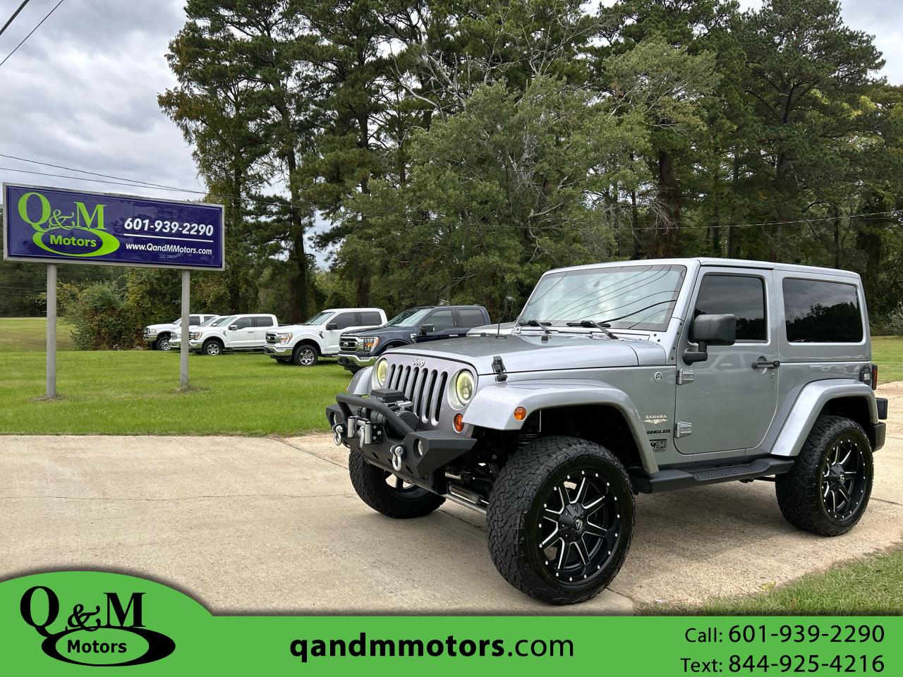 2013 Jeep Wrangler 4WD 2dr Sahara